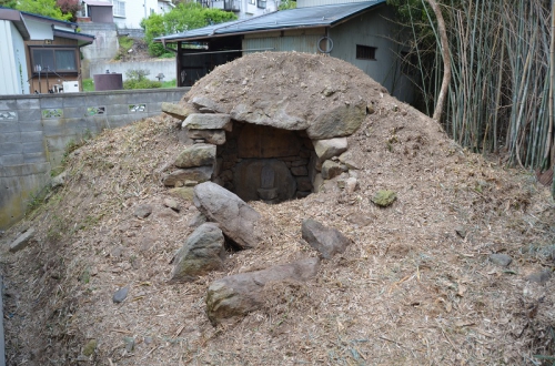 中央に中塚古墳が写っています。