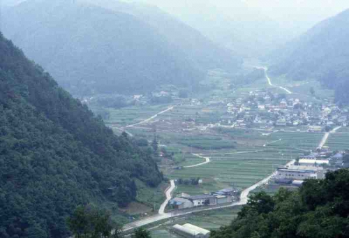 桑根井鎧塚古墳群 遠景